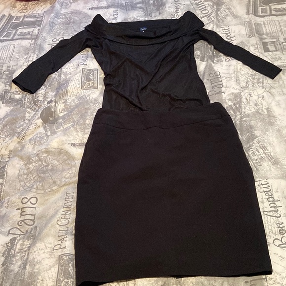 Pencil skirt - Picture 1 of 3